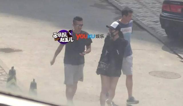 林丹出轨全记录:小区亲密同行 酒店大尺度亲热